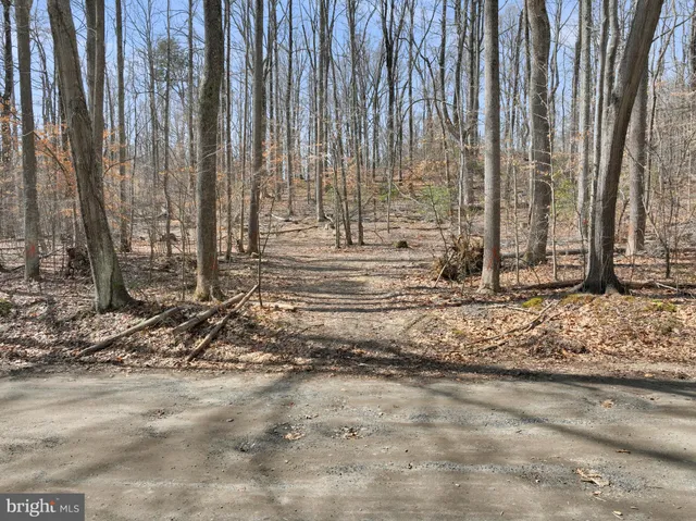 $74,000 | 4105 Crest Drive, Prince Frederick, MD 20678