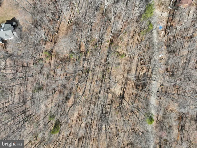 $74,000 | 4105 Crest Drive, Prince Frederick, MD 20678