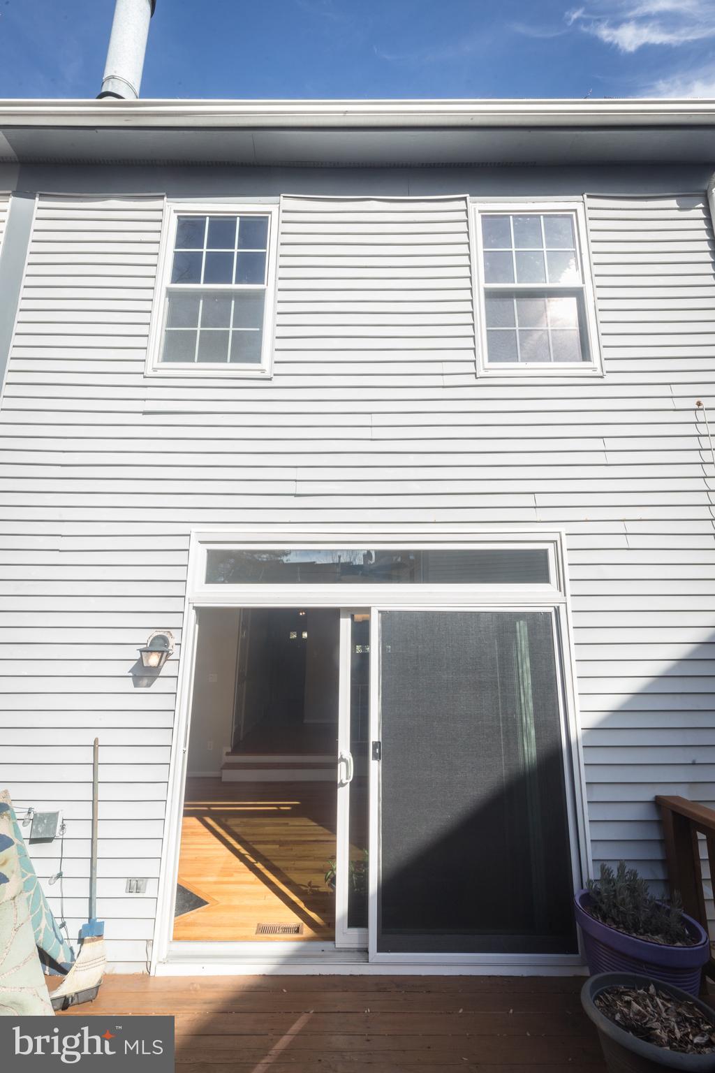 2005 Lyttonsville Road Silver Spring, MD 20910 - Photo 22 of 64 massive deck