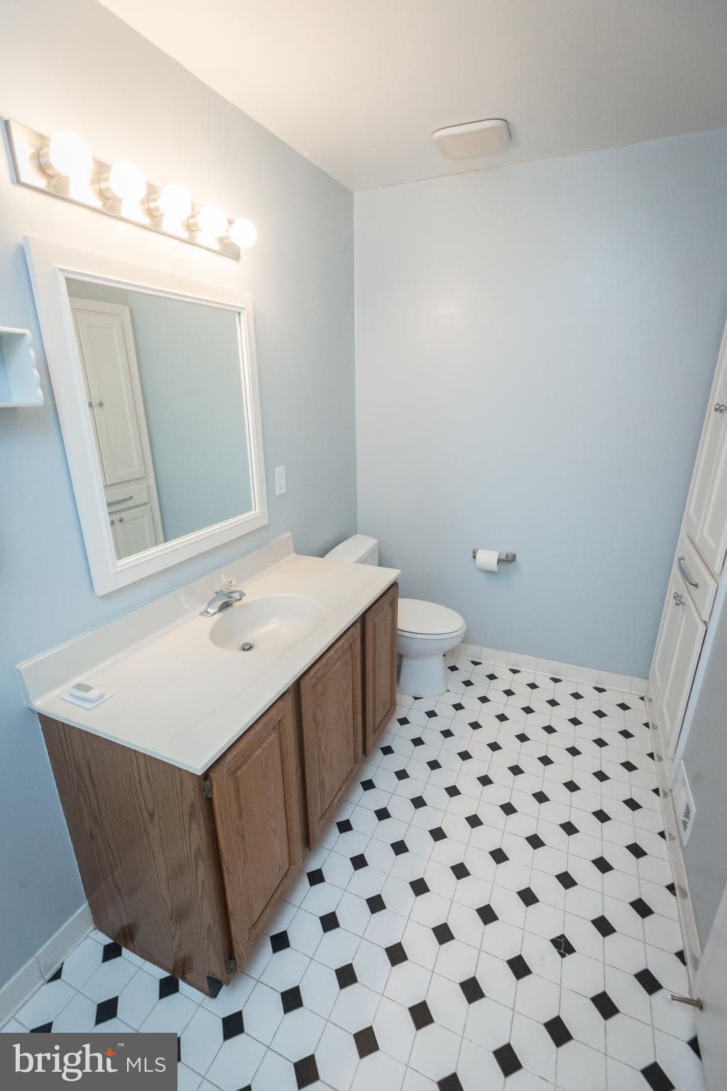 2005 Lyttonsville Road Silver Spring, MD 20910 - Photo 46 of 64 primary bedroom ensuite