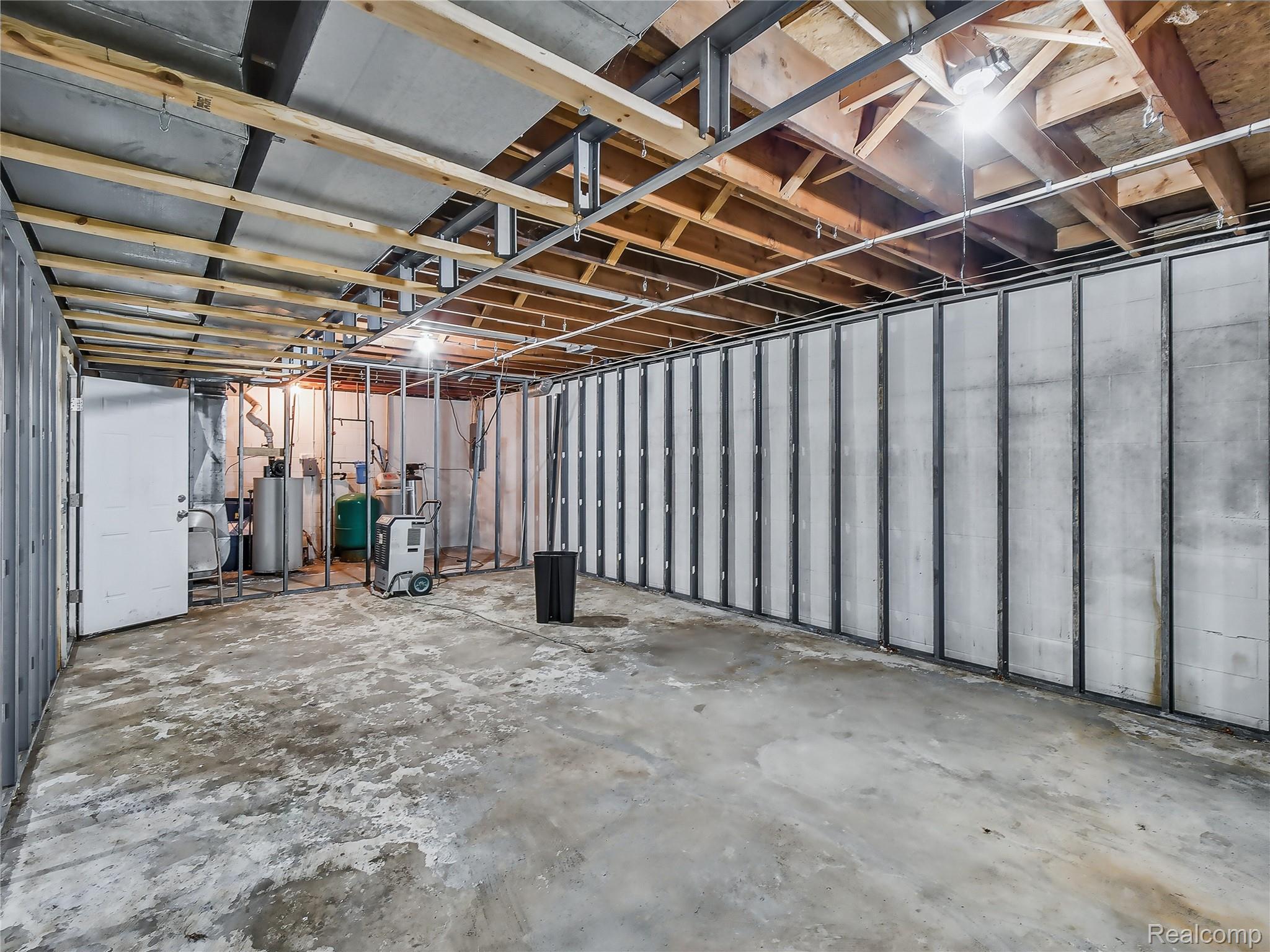 5050 Burton Road Capac, MI 48014 - Photo 38 of 94 043-032-5050-burton-road-mussey-township-mi-fast-004.jpg
