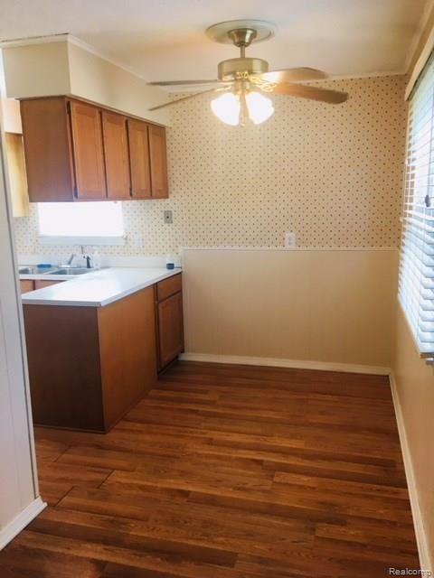 24457 Wick Road Taylor, MI 48180 - Photo 4 of 11 Dining.jpg