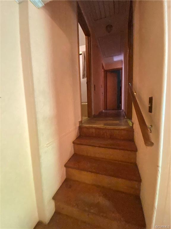 241 Nottoway Falls Road Kenbridge, VA 23944 - Photo 12 of 29 a view of entryway