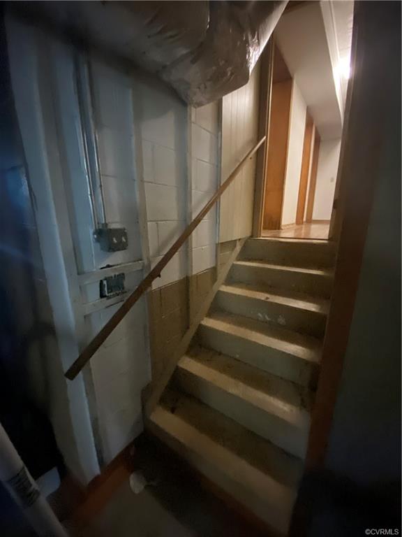 241 Nottoway Falls Road Kenbridge, VA 23944 - Photo 28 of 29 a view of entryway