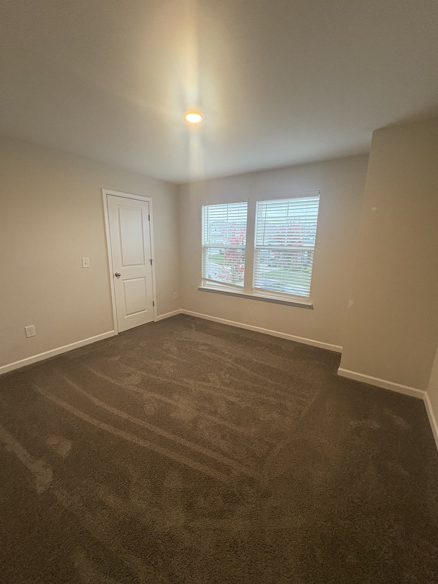 422 Butler Road Mount Juliet, TN 37122 - Photo 14 of 28 an empty room with windows