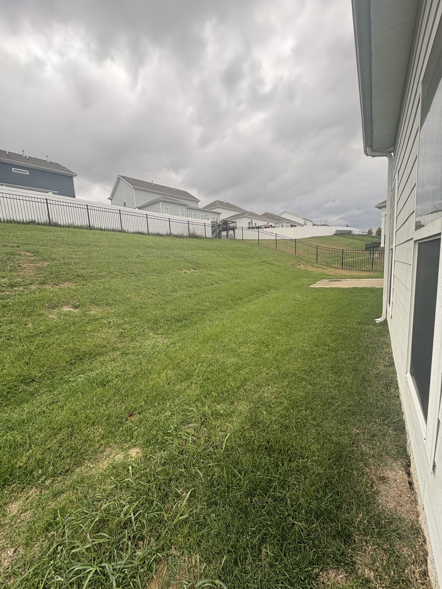 422 Butler Road Mount Juliet, TN 37122 - Photo 27 of 28 a view of an ocean with beach