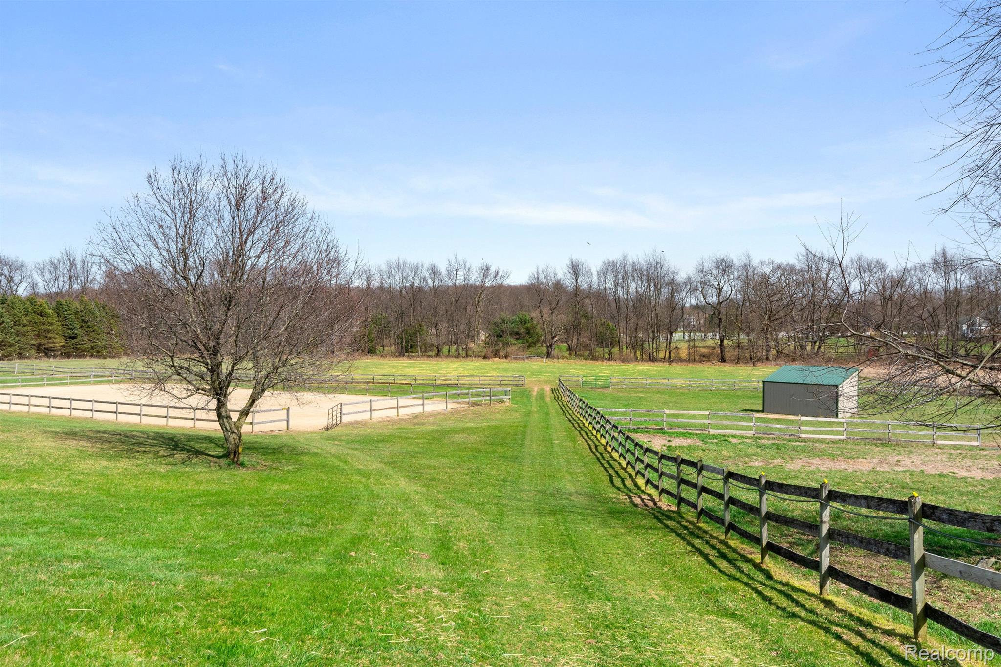 8104 Sheraton Park Road Fenton, MI 48430 - Photo 45 of 59 Gallery Image 45