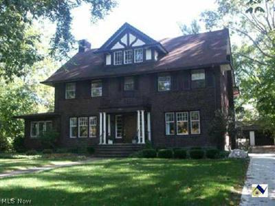2851 Litchfield Road Shaker Heights, OH 44120 - Photo 1 of 1 Gallery Image 1