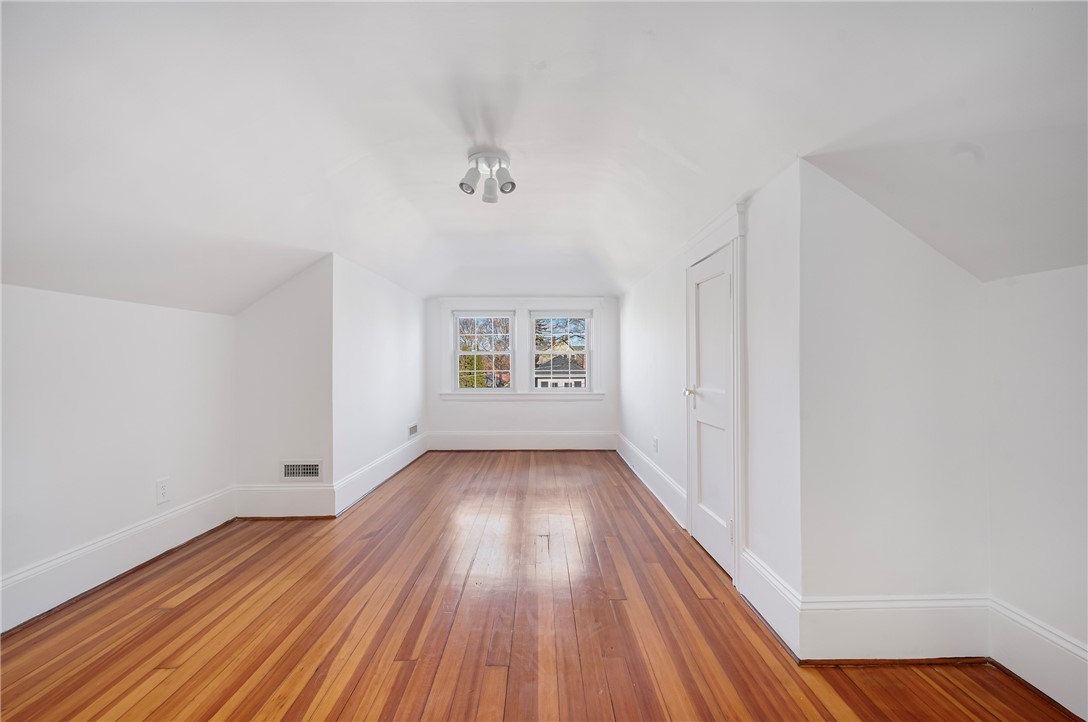 33 Evergreen Street Providence, RI 02906 - Photo 37 of 47