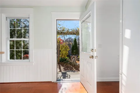 $575,000 | 33 Evergreen Street, Providence, RI 02906