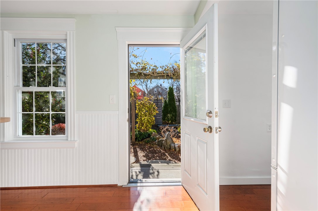 33 Evergreen Street Providence, RI 02906 - Photo 43 of 47