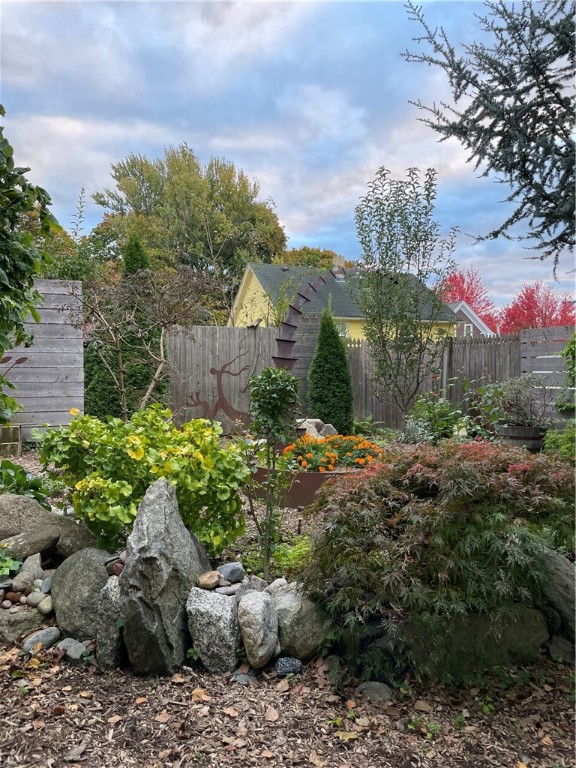 33 Evergreen Street Providence, RI 02906 - Photo 45 of 47