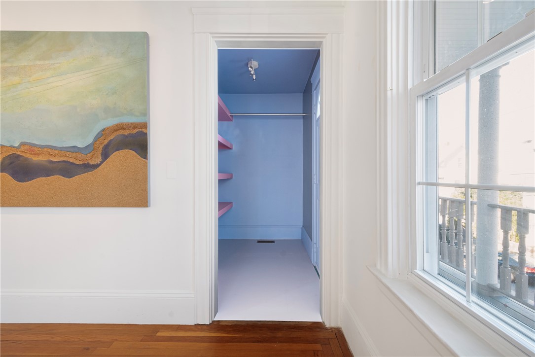 33 Evergreen Street Providence, RI 02906 - Photo 5 of 47