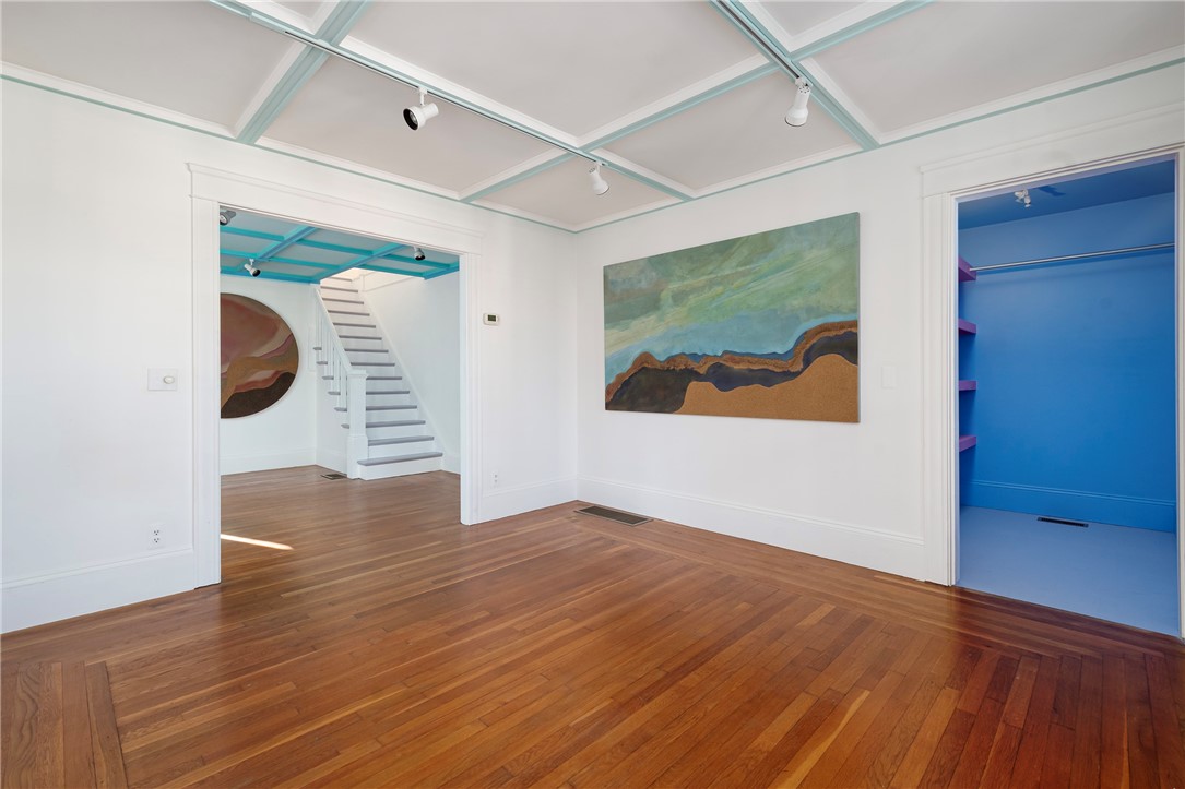 33 Evergreen Street Providence, RI 02906 - Photo 9 of 47