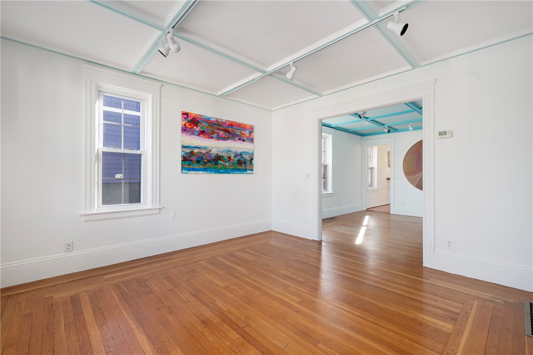 33 Evergreen Street Providence, RI 02906 - Photo 10 of 47