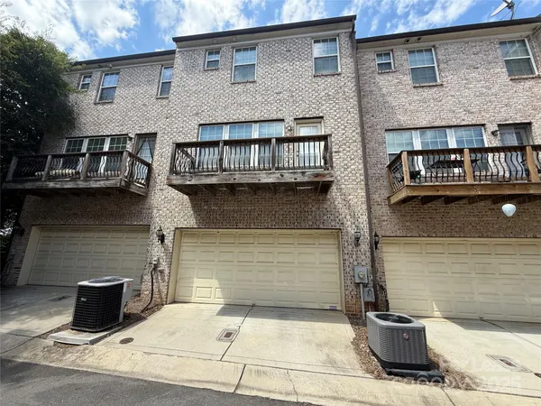 $2,475 | 237 North Irwin Avenue, Charlotte, NC 28202