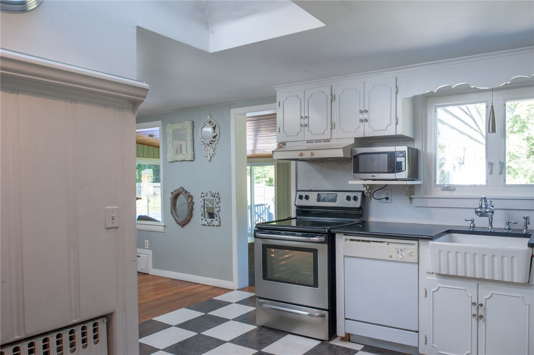 409 Middle Road East Greenwich, RI 02818 - Photo 7 of 35 Gallery Image 7
