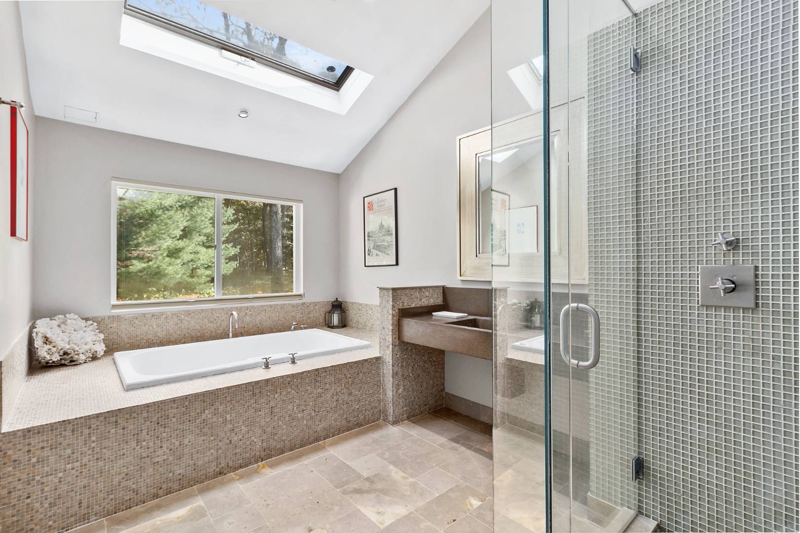 570 Rte 114 East Hampton, NY 11937 - Photo 9 of 30 a bathroom with a tub a sink and mirror