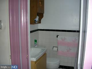 1347 Farrington Road Philadelphia, PA 19151 - Photo 4 of 6 Gallery Image 4