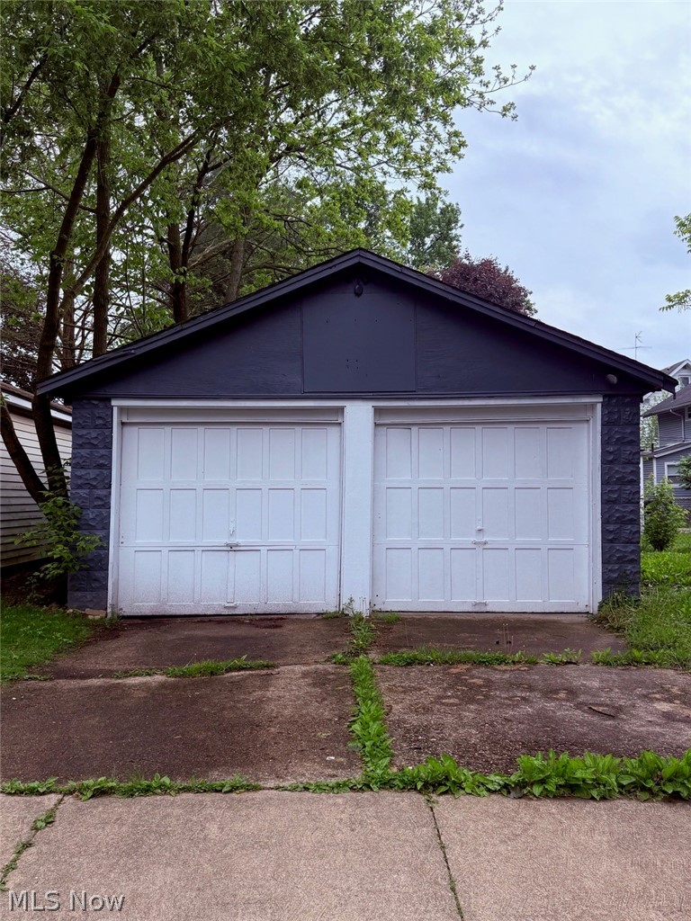 2183 25th Street Southwest Akron, OH 44314 - Photo 6 of 48