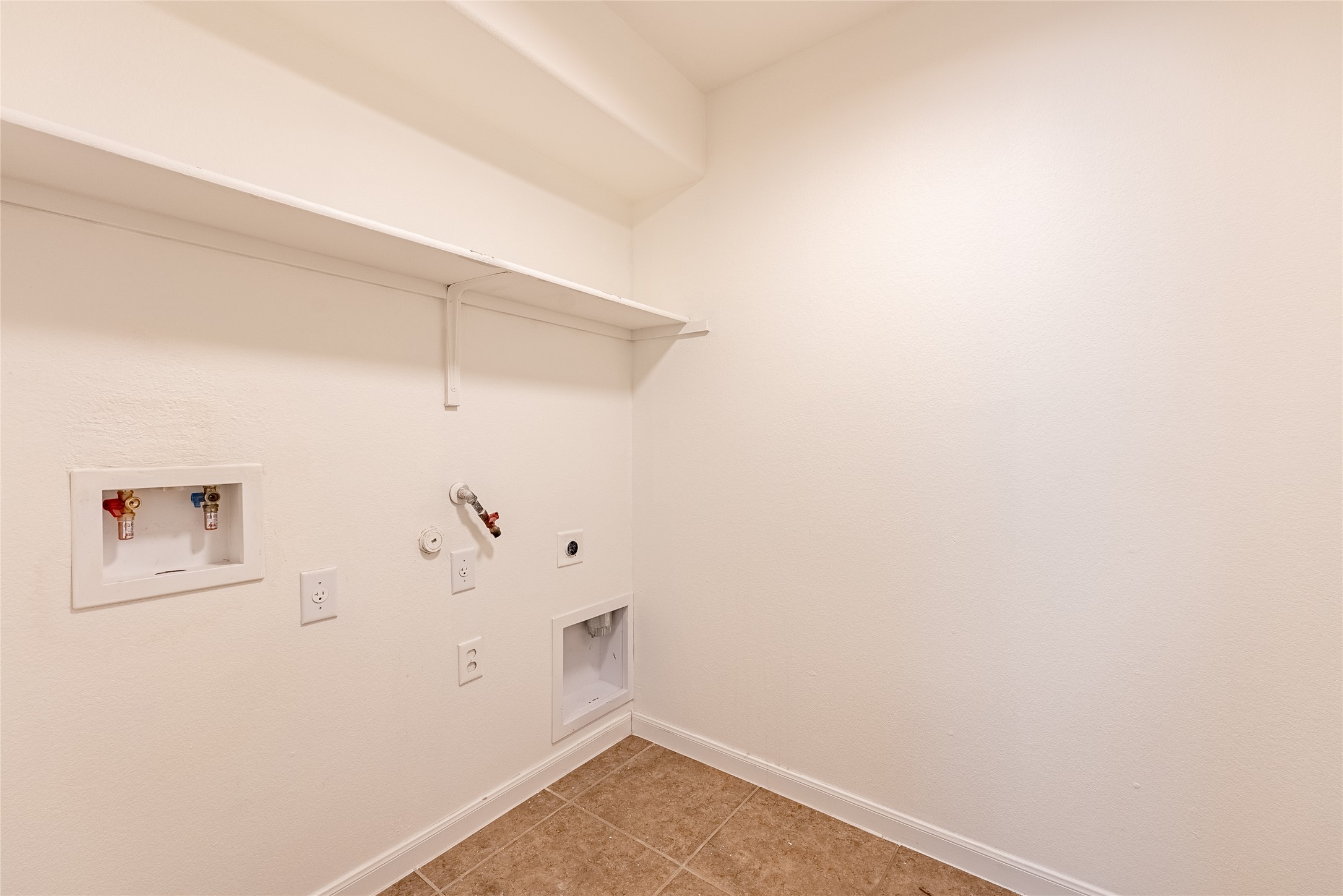 1437 April Meadows Loop Georgetown, TX 78626 - Photo 22 of 31 a view of small space