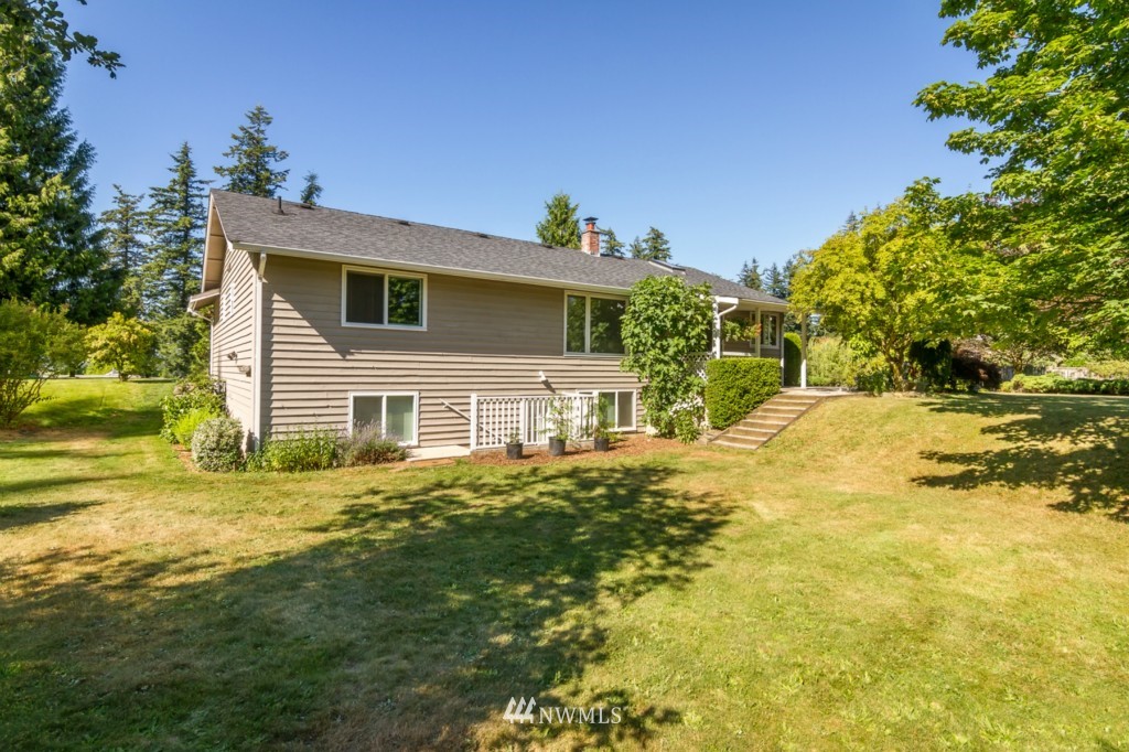 751 Van Dyk Road Lynden, WA 98264 - Photo 3 of 23 Gallery Image 3