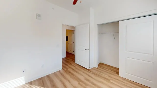 $917 | 3500 Magic Drive, San Antonio, TX 78229