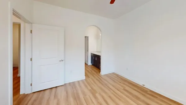 $917 | 3500 Magic Drive, San Antonio, TX 78229