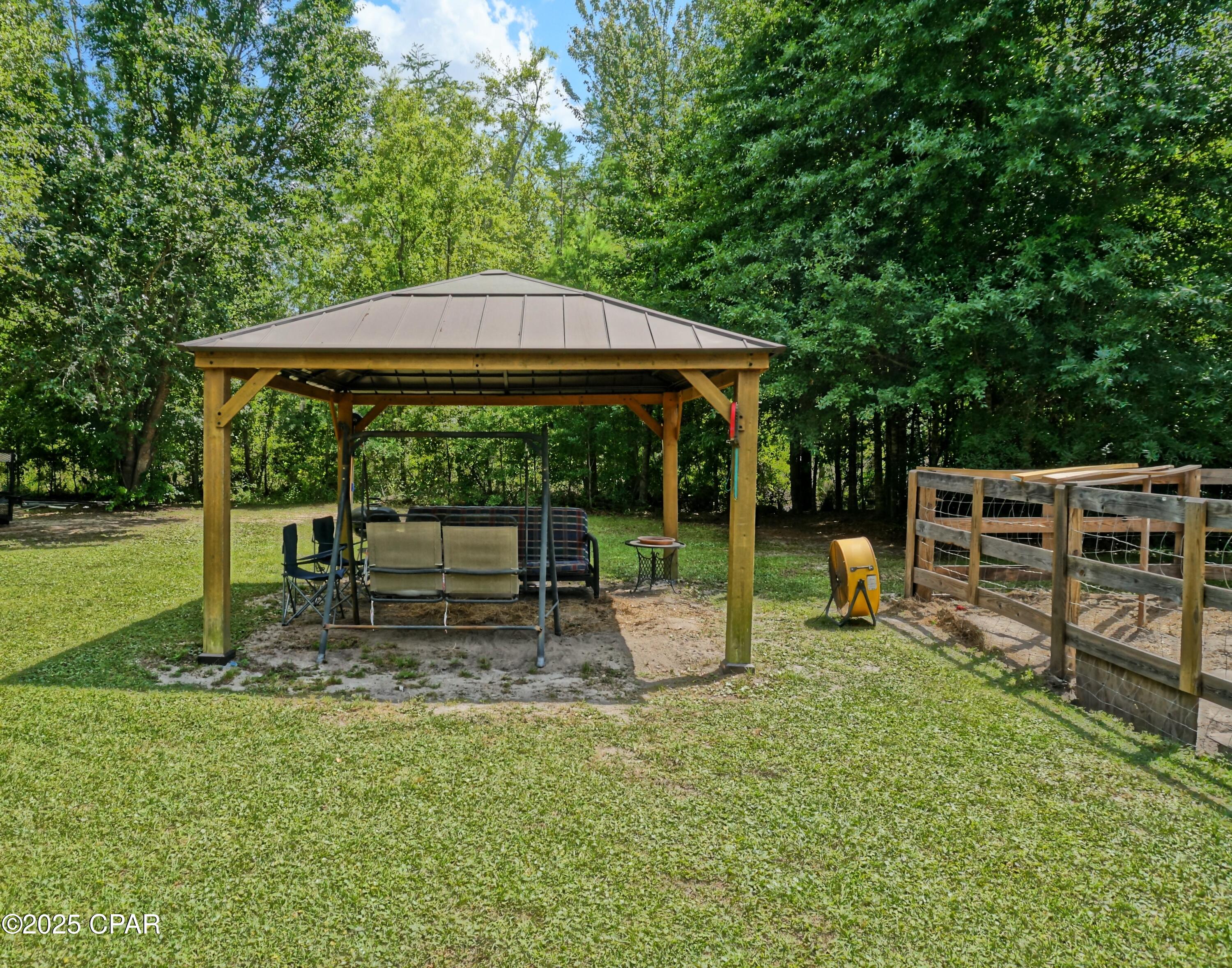 5585 Suncrest Road Marianna, FL 32448 - Photo 5 of 18 Gallery Image 5