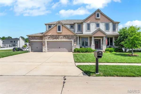 $639,900 | 51 Blue Brook Court, O'Fallon, MO 63366