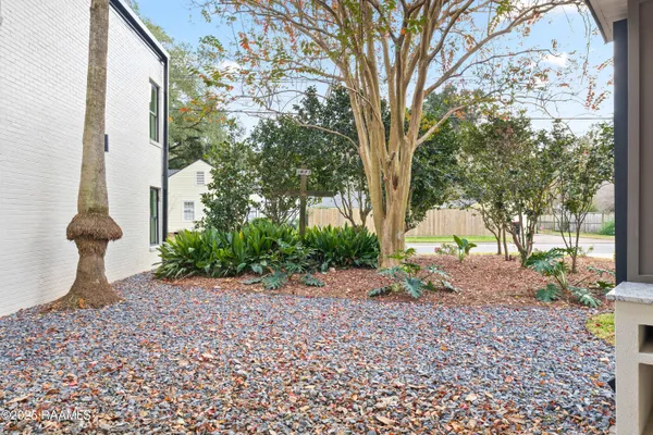 $1,100,000 | 1303 Myrtle Place, Lafayette, LA 70506