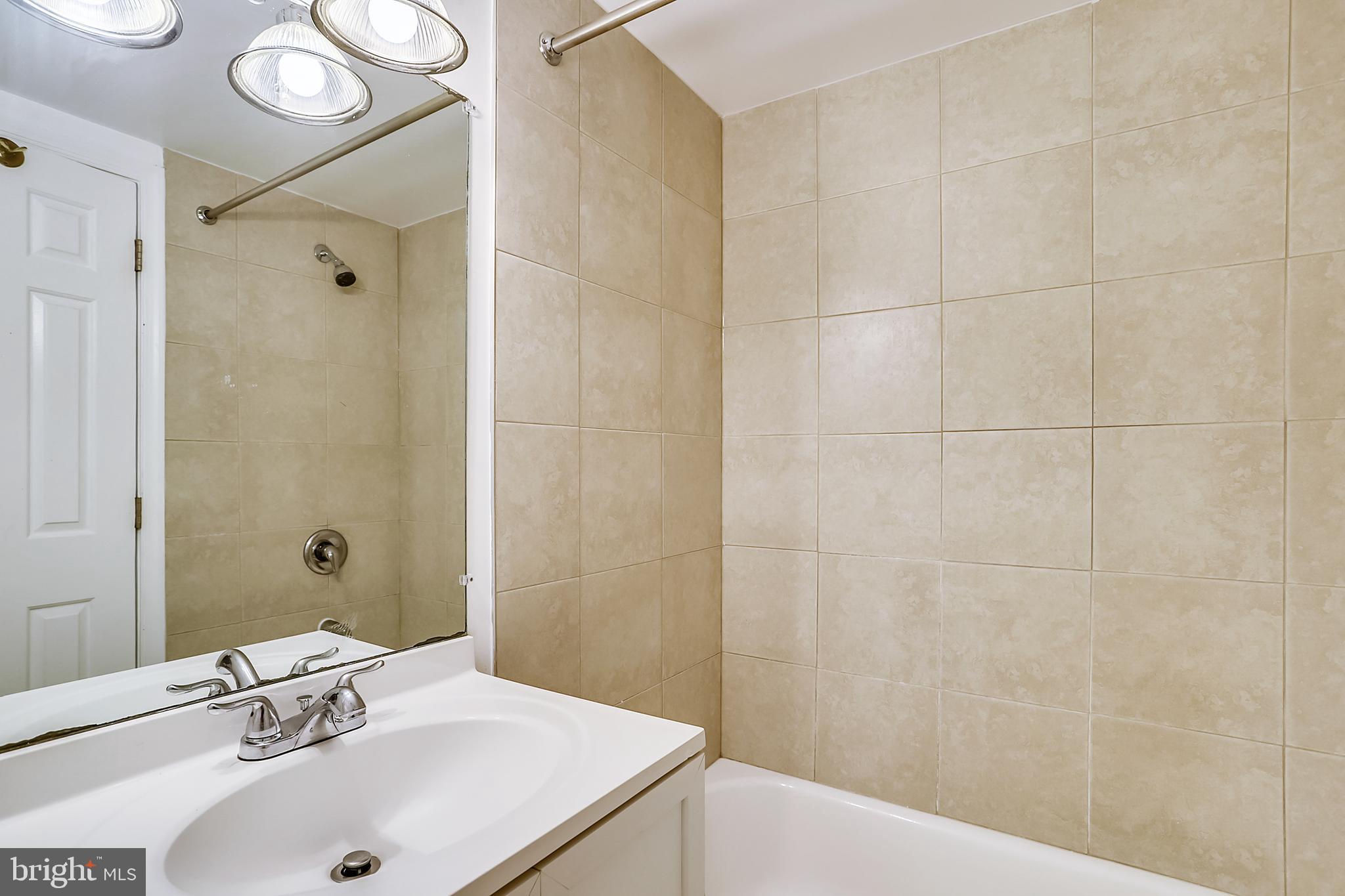 7025 Leebrad Street Springfield, VA 22151 - Photo 22 of 32 Basement full bath.