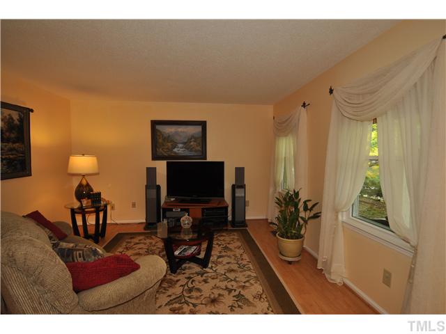 7520 Mine Valley Road Raleigh, NC 27615 - Photo 3 of 8