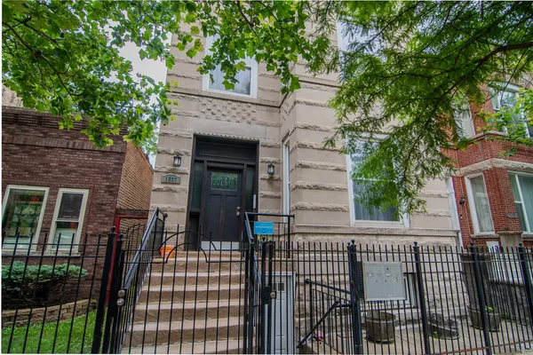 $3,000 | 1537 North Rockwell Street, Unit 3, Chicago, IL 60622