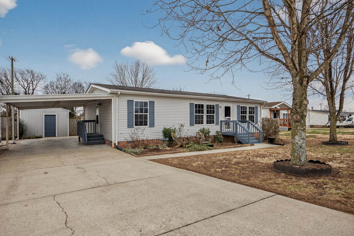 1087 Katherine Street Gallatin, TN 37066 - Photo 2 of 34