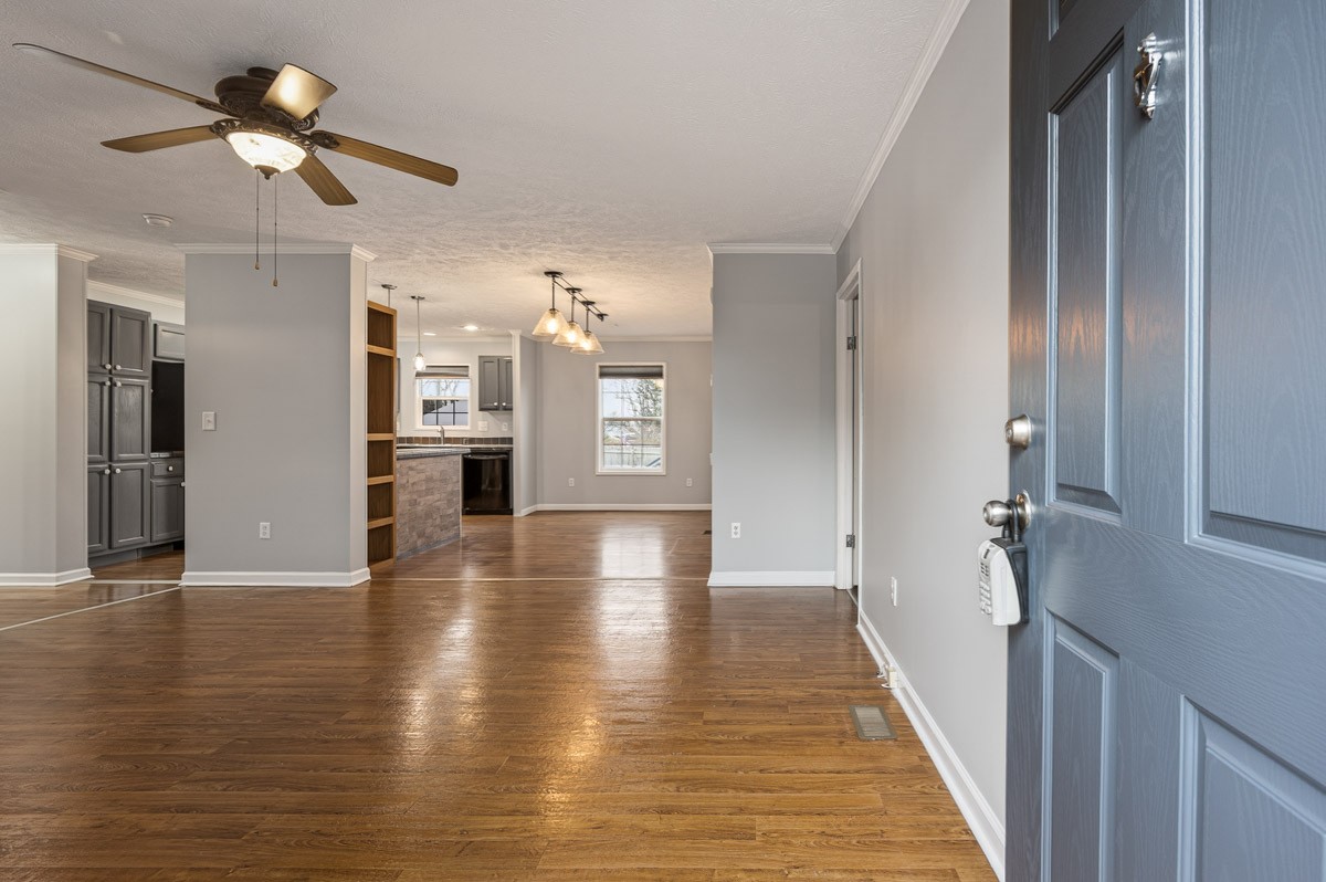 1087 Katherine Street Gallatin, TN 37066 - Photo 4 of 34