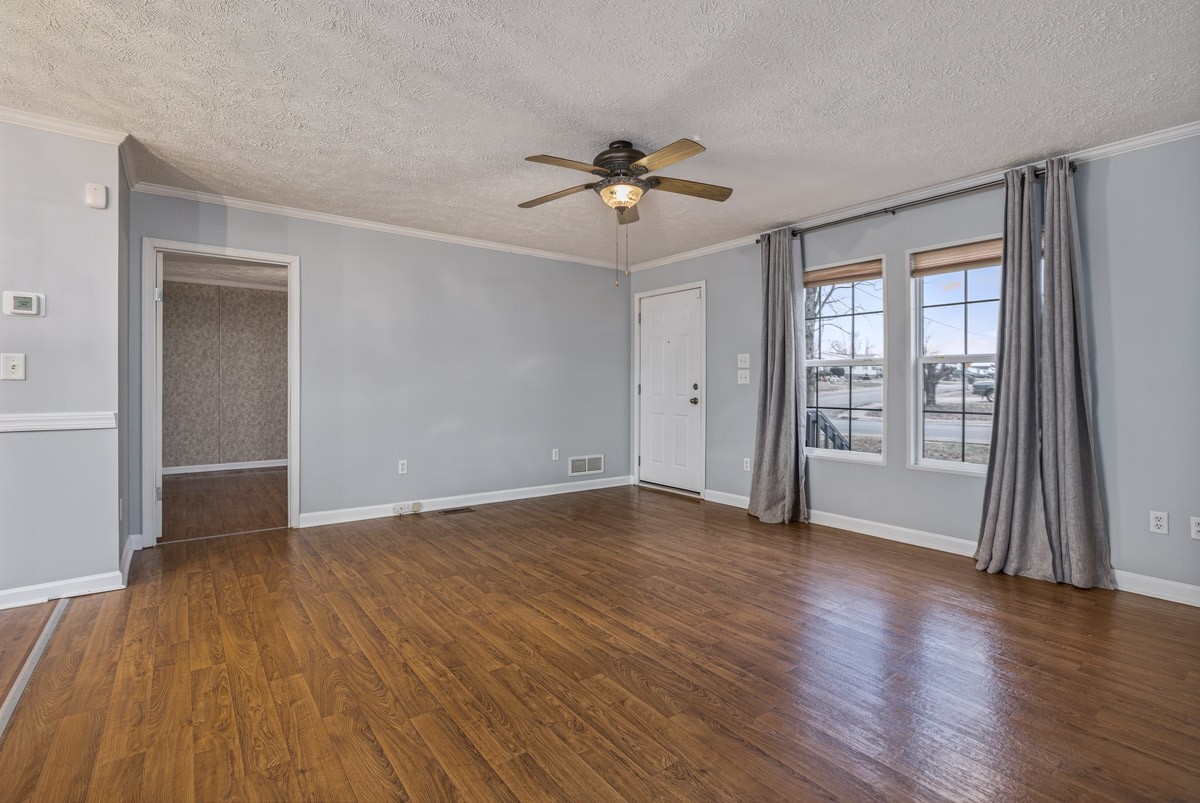 1087 Katherine Street Gallatin, TN 37066 - Photo 5 of 34