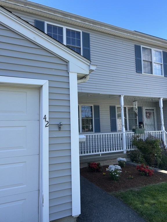 42 Castine Street, Unit 1 Worcester, MA 01606 - Photo 3 of 37