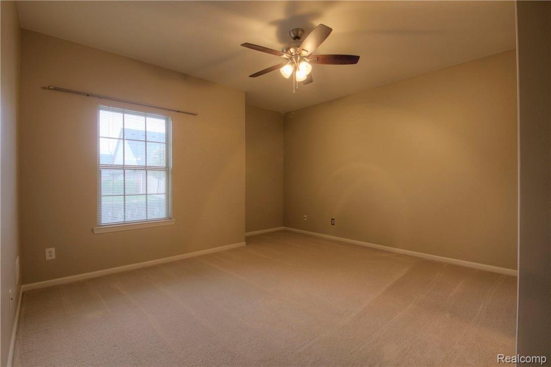 11720 Farmington Road, Unit 20 Livonia, MI 48150 - Photo 20 of 27 930A3413_4_5.jpg