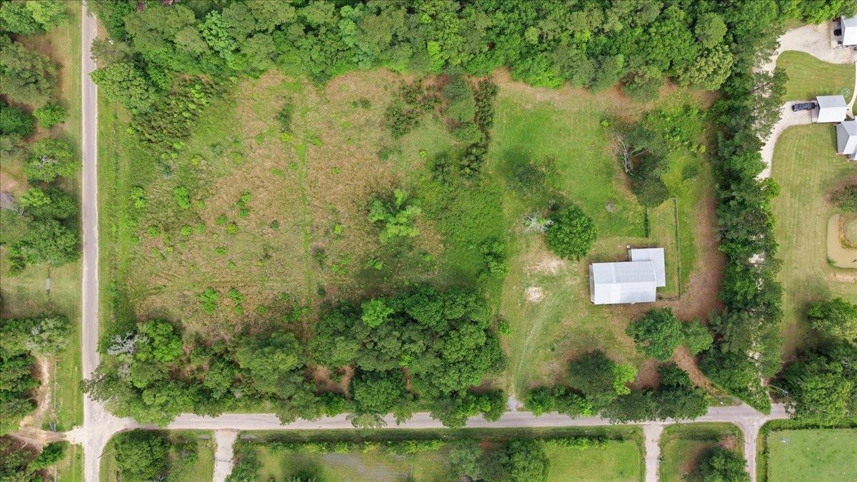 4600 Glaze Road Kountze, TX 77625 - Photo 2 of 14
