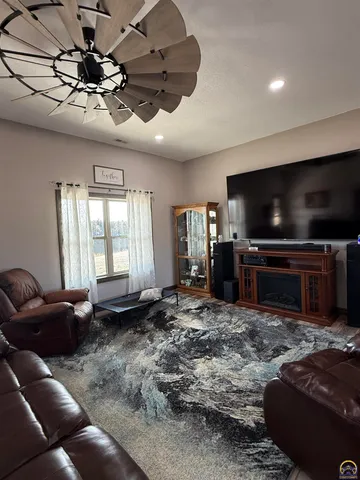 $595,500 | 10729 Southwest Hoch Road, Auburn, KS 66402