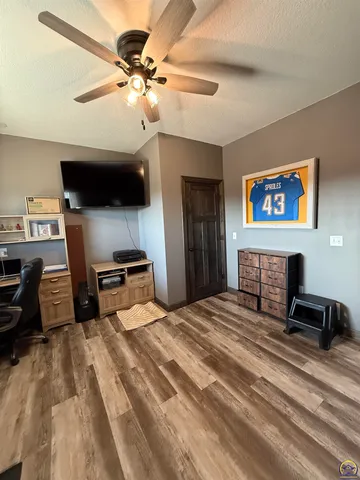 $595,500 | 10729 Southwest Hoch Road, Auburn, KS 66402