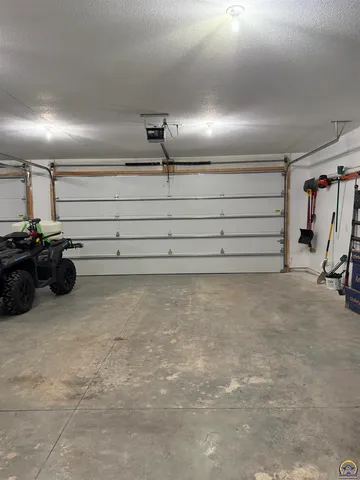 $595,500 | 10729 Southwest Hoch Road, Auburn, KS 66402