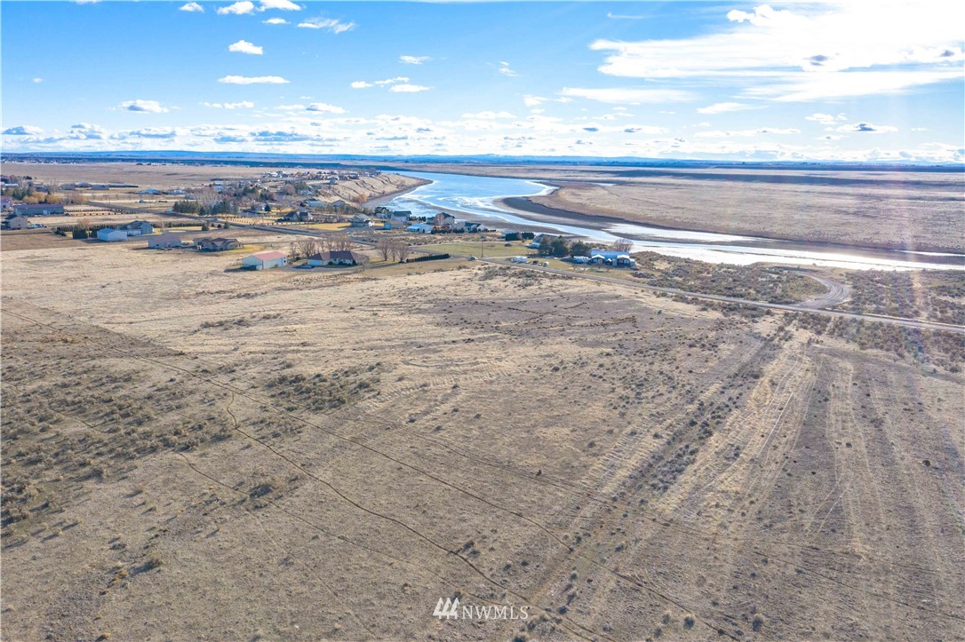 9935 Neppel Road Northeast Moses Lake, WA 98837 - Photo 12 of 13 Gallery Image 12