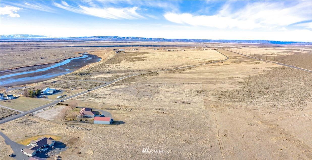 9935 Neppel Road Northeast Moses Lake, WA 98837 - Photo 9 of 13 Gallery Image 9