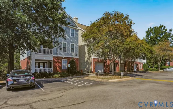 $205,000 | 614 Bristol Village Drive, Unit B02, Midlothian, VA 23114