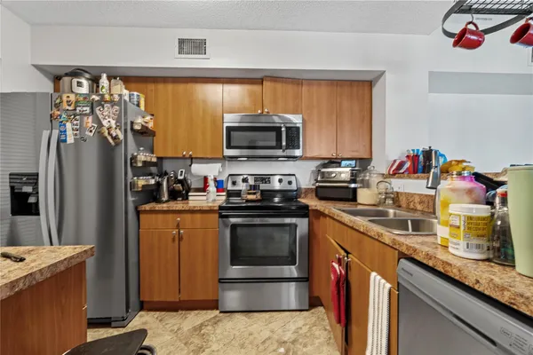 $2,550 | 4840 North State Road 7, Unit 6304, Pompano Beach, FL 33073