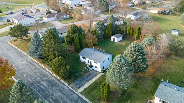 $290,000 | 103 Ruste Road, Barneveld, WI 53507