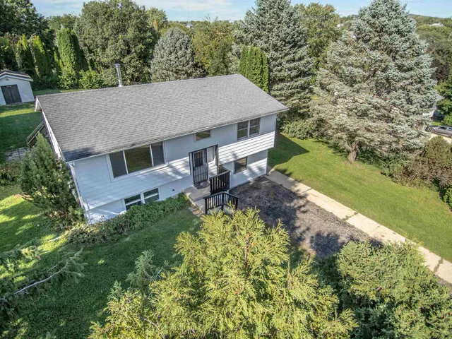 $290,000 | 103 Ruste Road, Barneveld, WI 53507