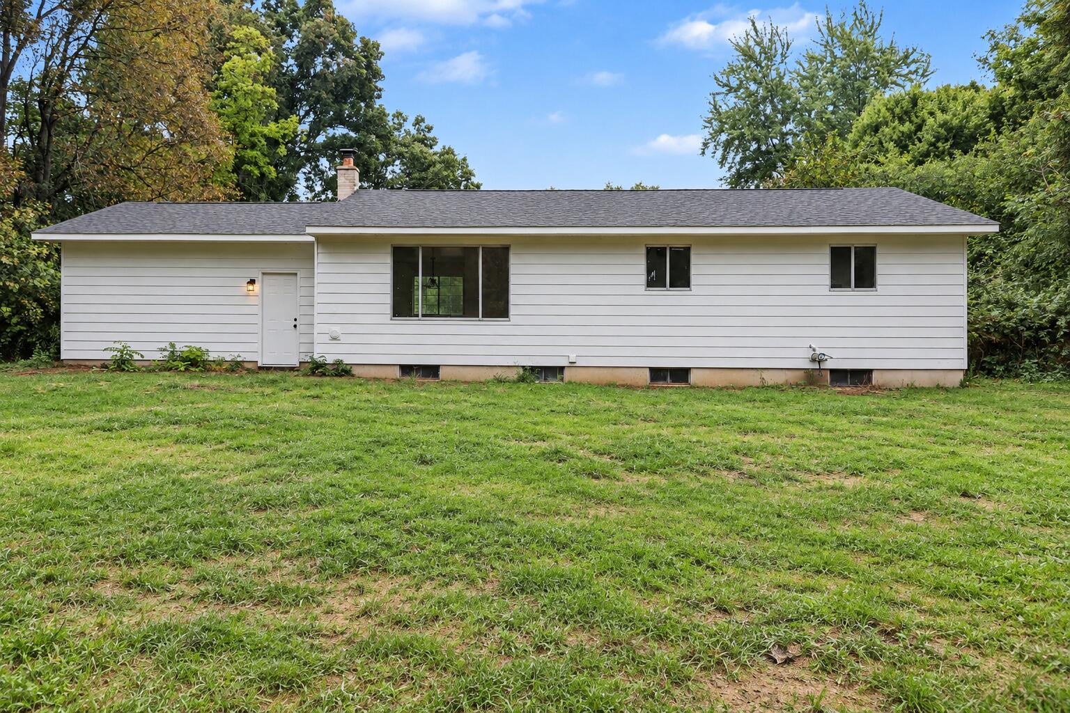 1150 Baseline Road Battle Creek, MI 49017 - Photo 26 of 31 backyard